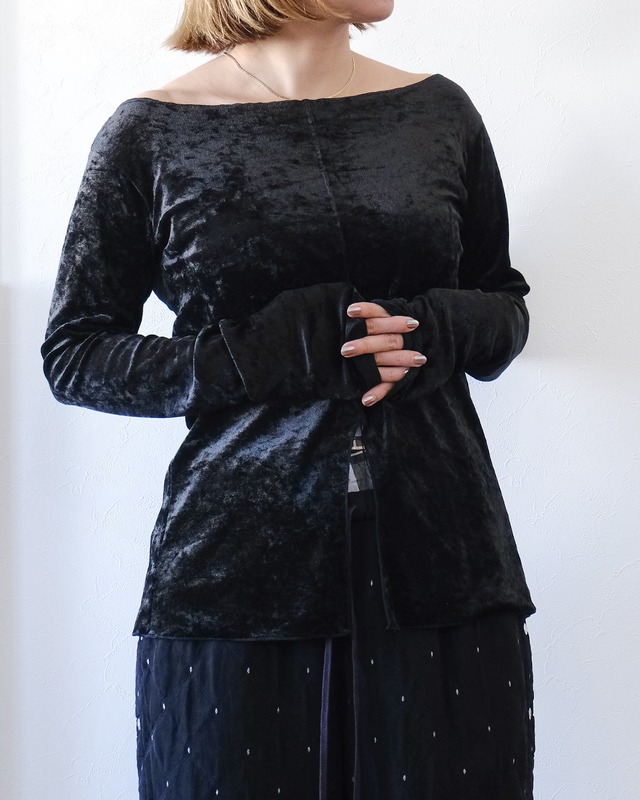 Center Slit Velor Top (Black)