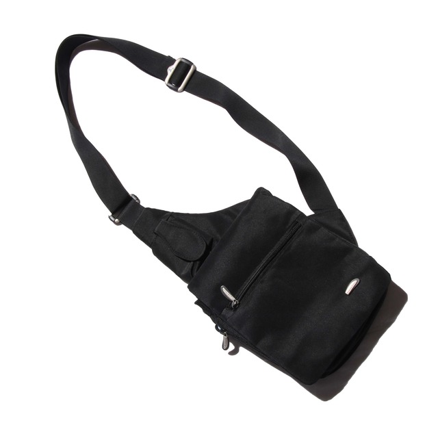 Travelo 00s TechZipMagnetShoulderBag