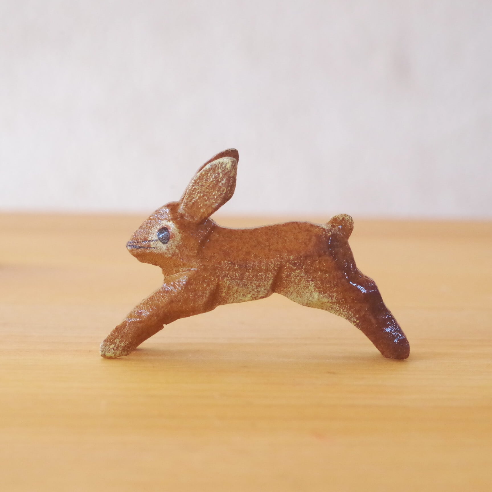 ヴェルナー 走るウサギ（6.5サイズ） | 木のおもちゃ専門店 おもちゃ箱
