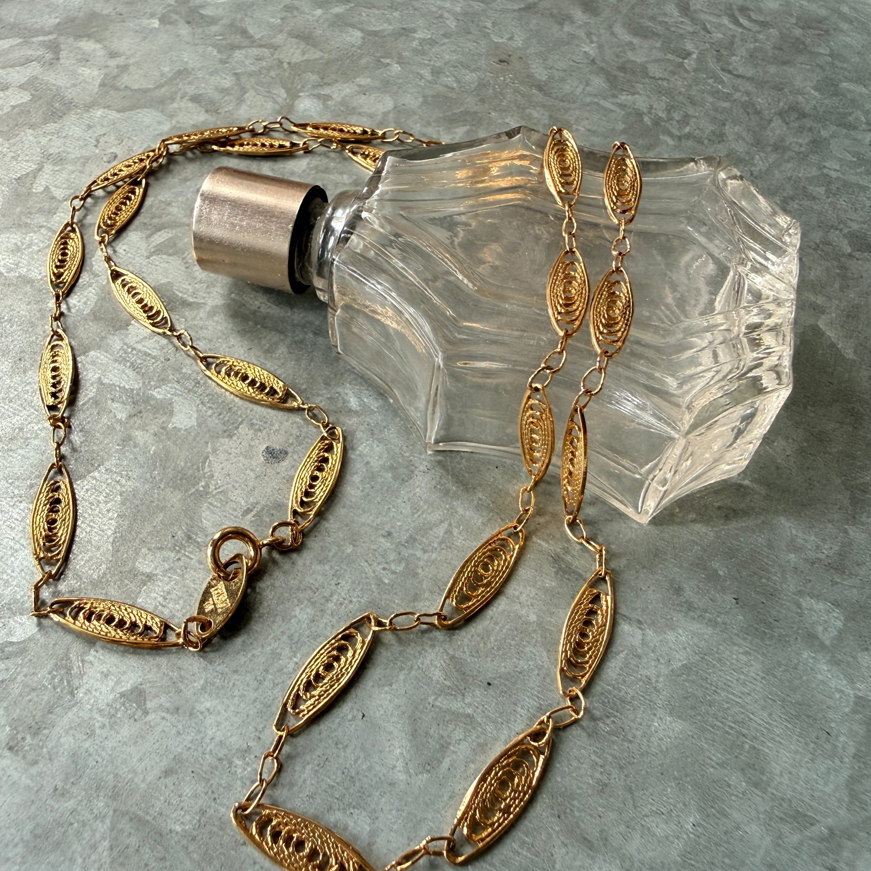 TRIFARI トリファリ ゴールドネックレス・イヤリング　ヴィンテージ Trifari（トリファリ）ネックレス＆イヤリング「虹色」／ヴィンテージ