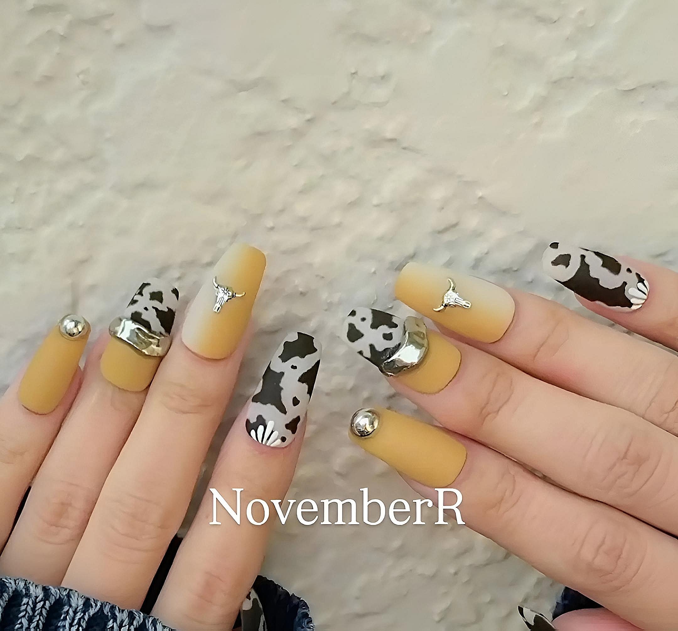 LA767☆牛柄ボヘミアンネイルチップ | NovemberR 〰️ネイルチップ販売〰️