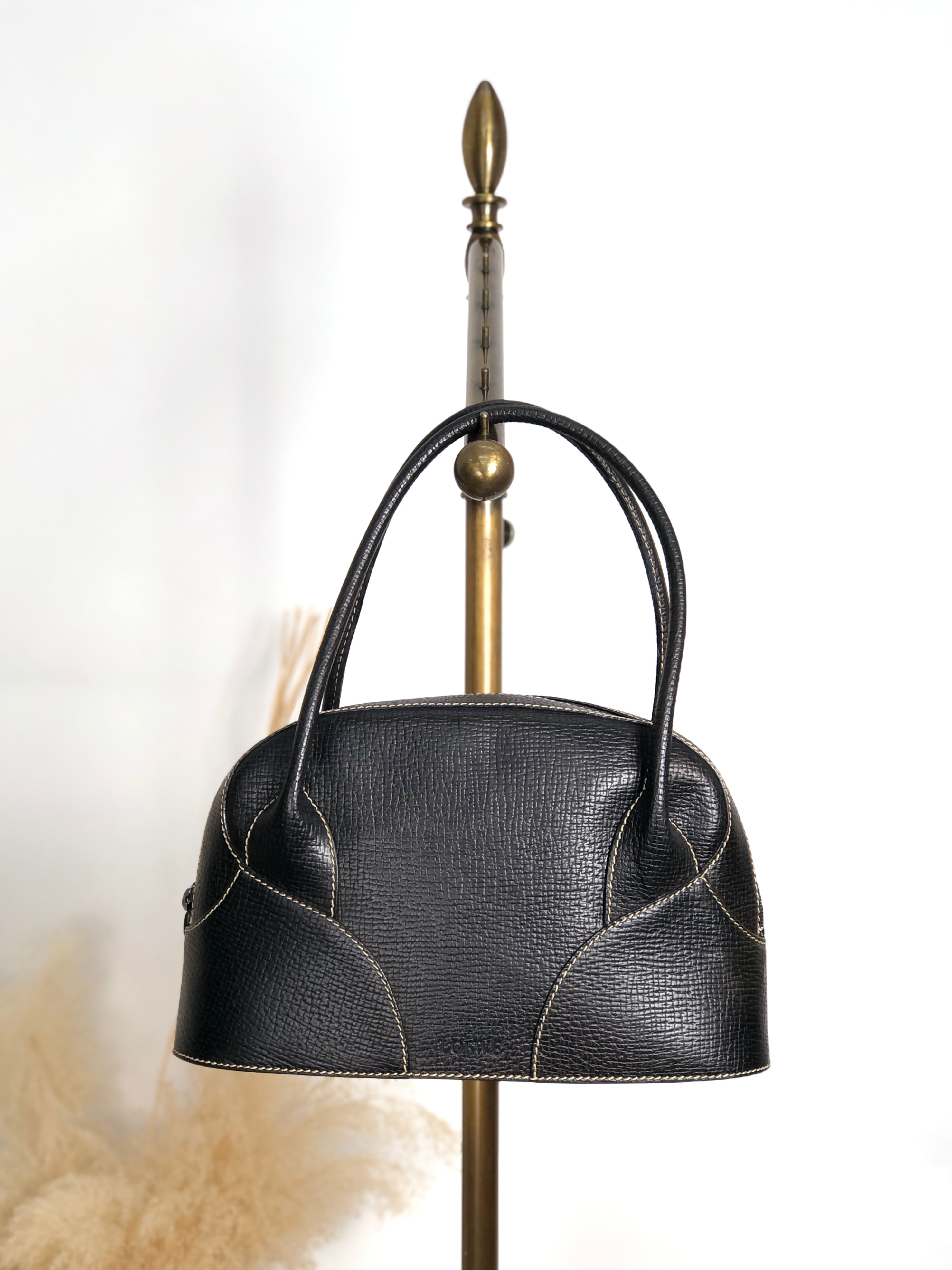 LOEWE ロエベ ハンドバッグ ブラック レザー vintage ヴィンテージ オールド xuiewb