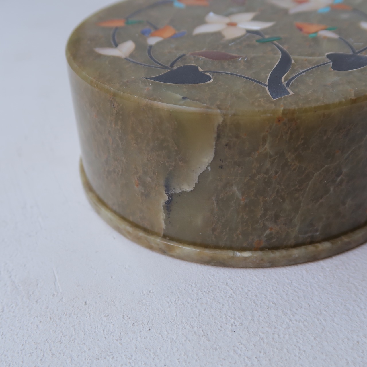 丸いお花のジュエリーボックス