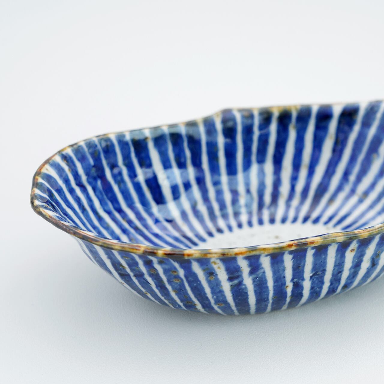 染十草楕円深鉢 | plato 田中陶器店 │ 有田焼・伊万里焼・波佐見焼専門店