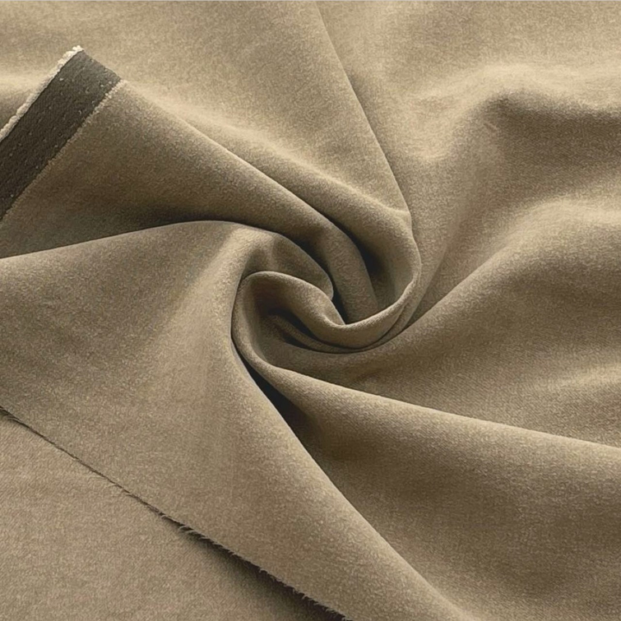 TC200◆2m◆L◆インポート◆ポリアミドポリエステル混ピーチスキン生地◆スモークカーキ系