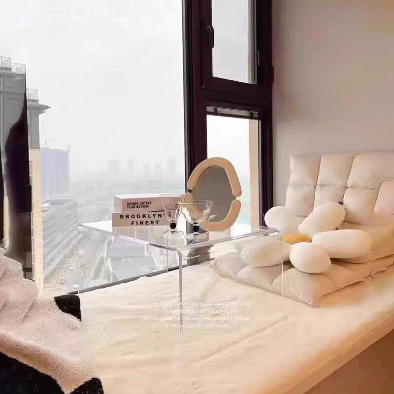 透明アクリルのローテーブル ヨーロピアンスタイル | Russel 海外