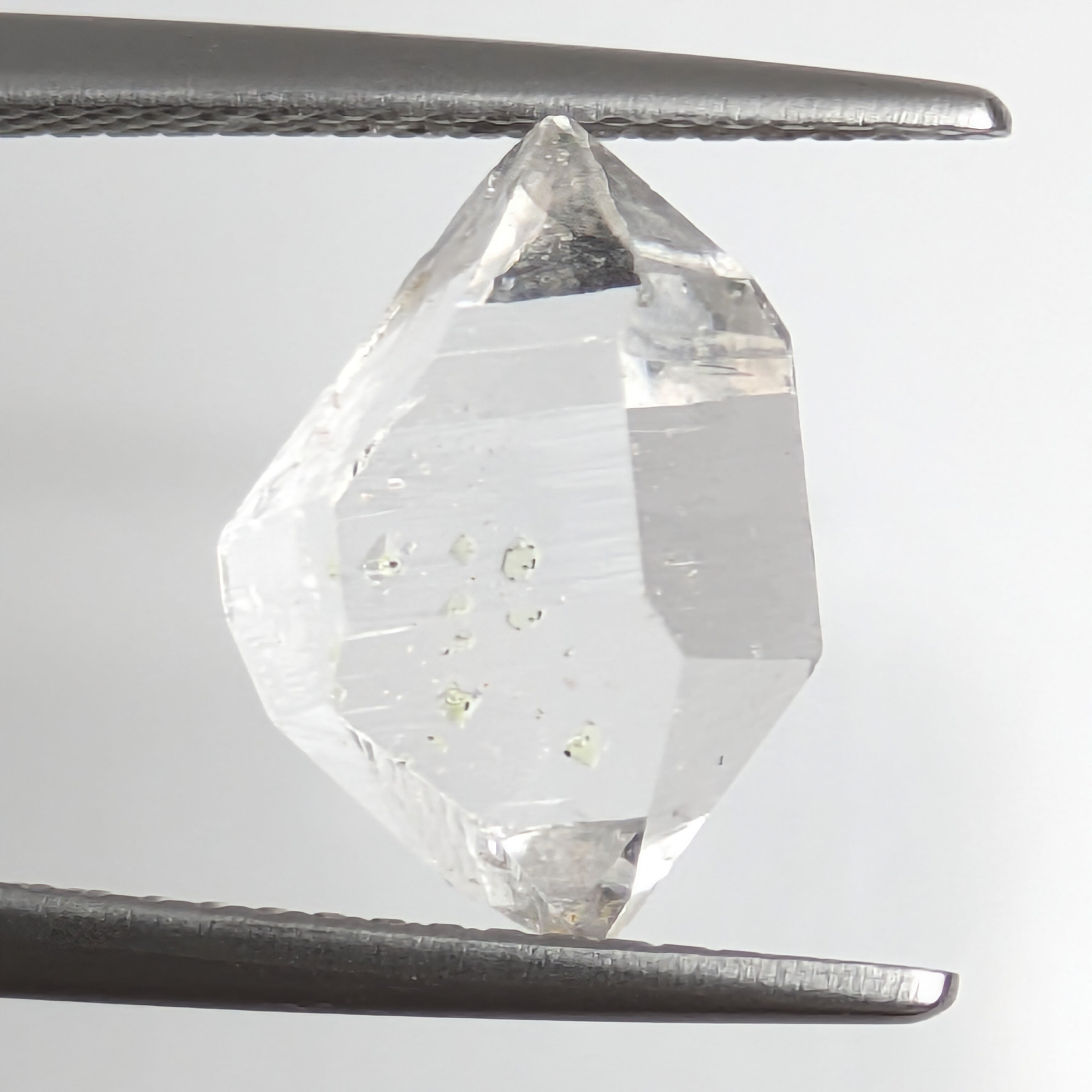 オイル・イン・クォーツ原石 パキスタン産【3.84ct】PRO209492 | Gem's