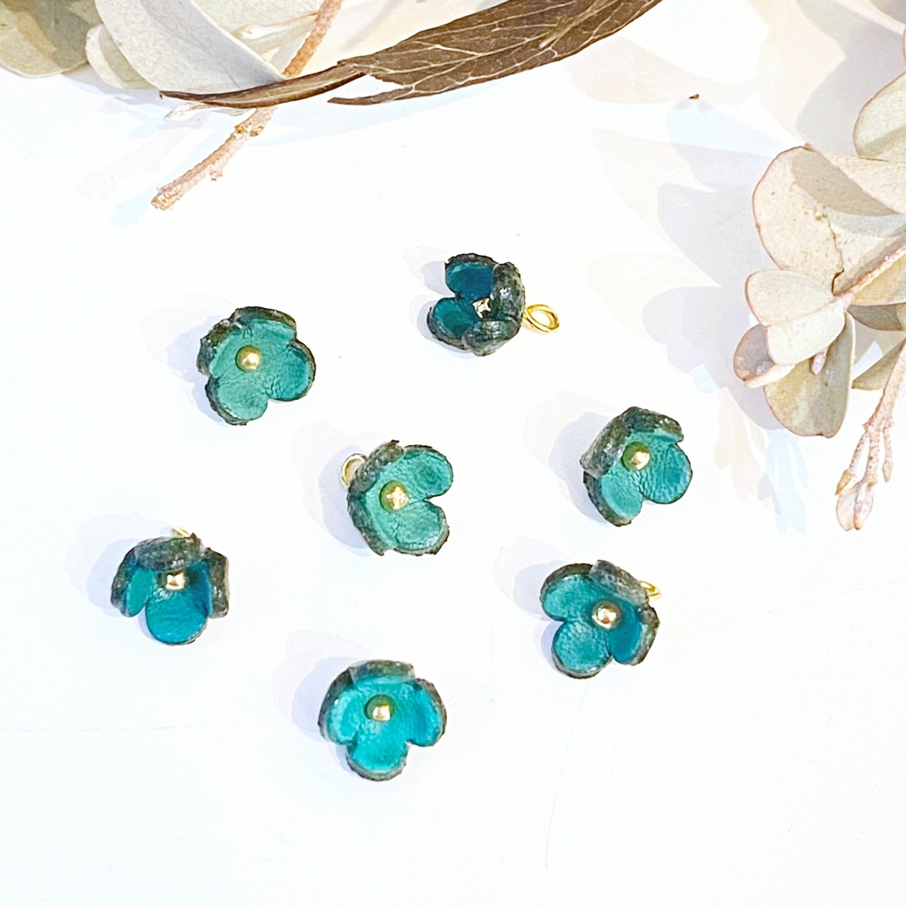 【アウトレット】３Dレザーフラワー クローバーSS (ピン付タイプ)7個入(ブルー) - 2