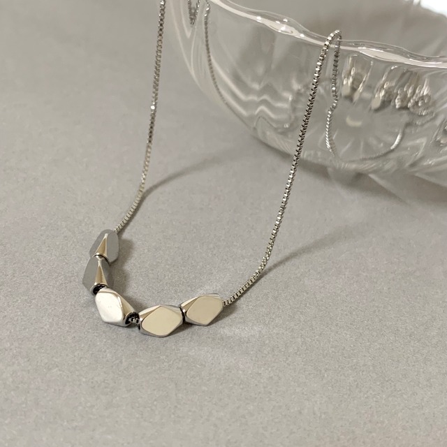 irregular design necklace