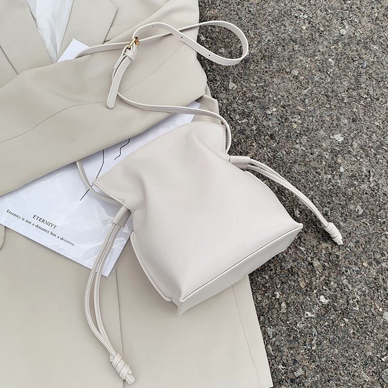 夏の小さなバッグレディースバッグ2020人気の新しい波テクスチャワイルドショルダーメッセンジャーバッグinsファッションバケットバッグ Tiancai_Wing_Bag0575893