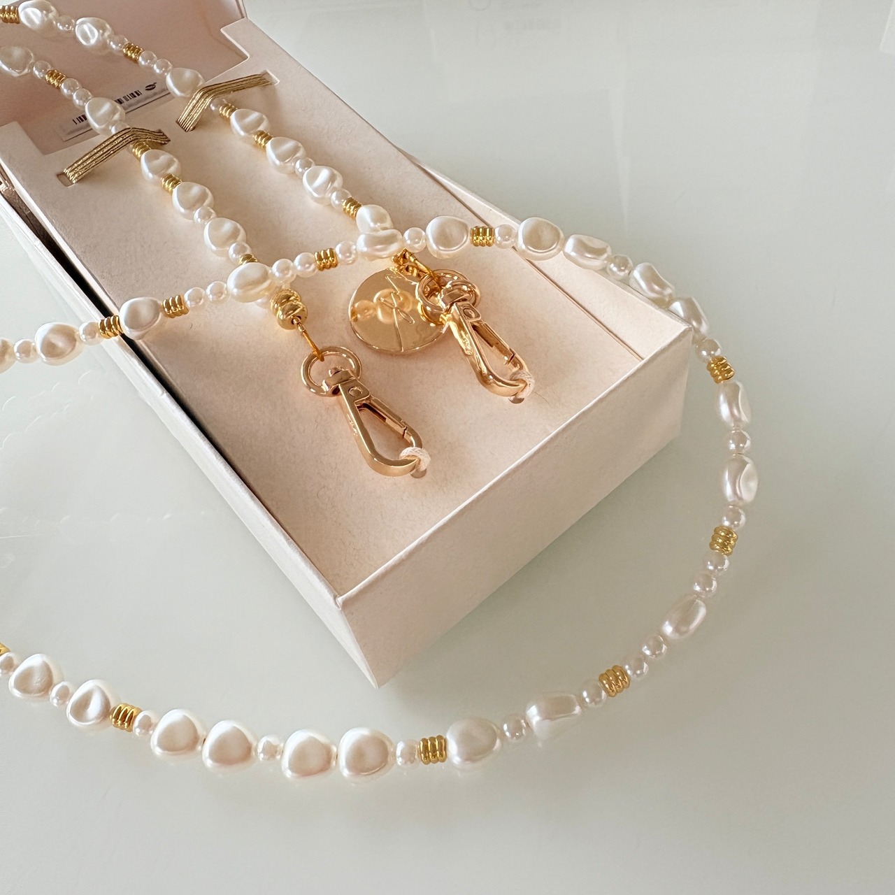 【MELIA PERLES メリアパールホワイト 】120cm ラコックフランセーズ スマホストラップ ネックレス パール スマホショルダー  金 La Coque Francaise