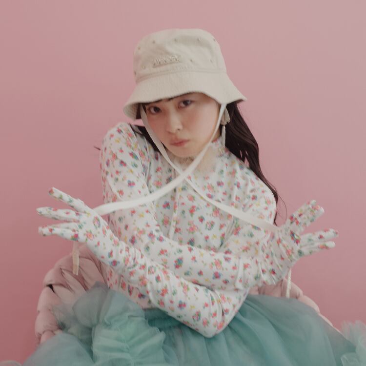 お洒落【AMIPARIS】エンブロイダリー バケットハット ロゴ *洗練 MIZUNAembroidery ONLINE STORE・ミズナエンブロイダリー