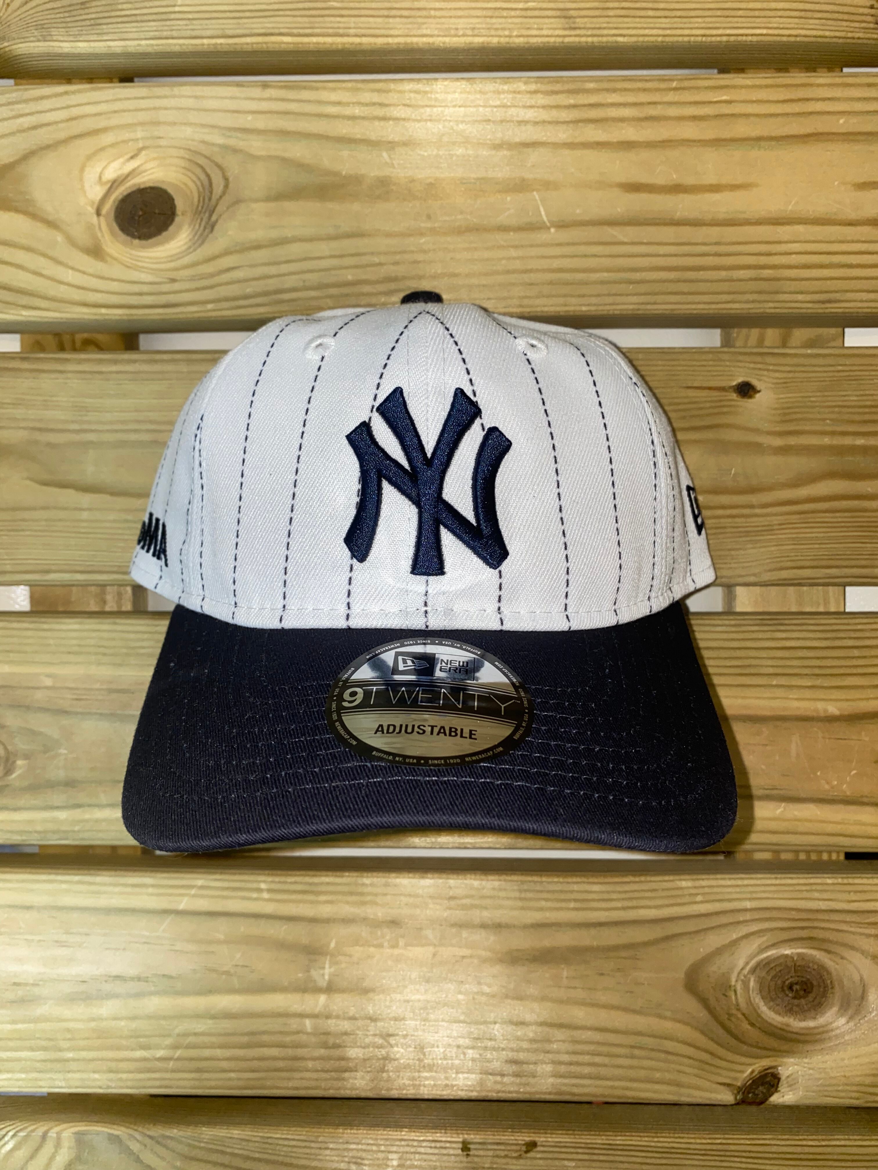 NEWE新品 US限定 MOMA x Yankees New Era Cap ブラック