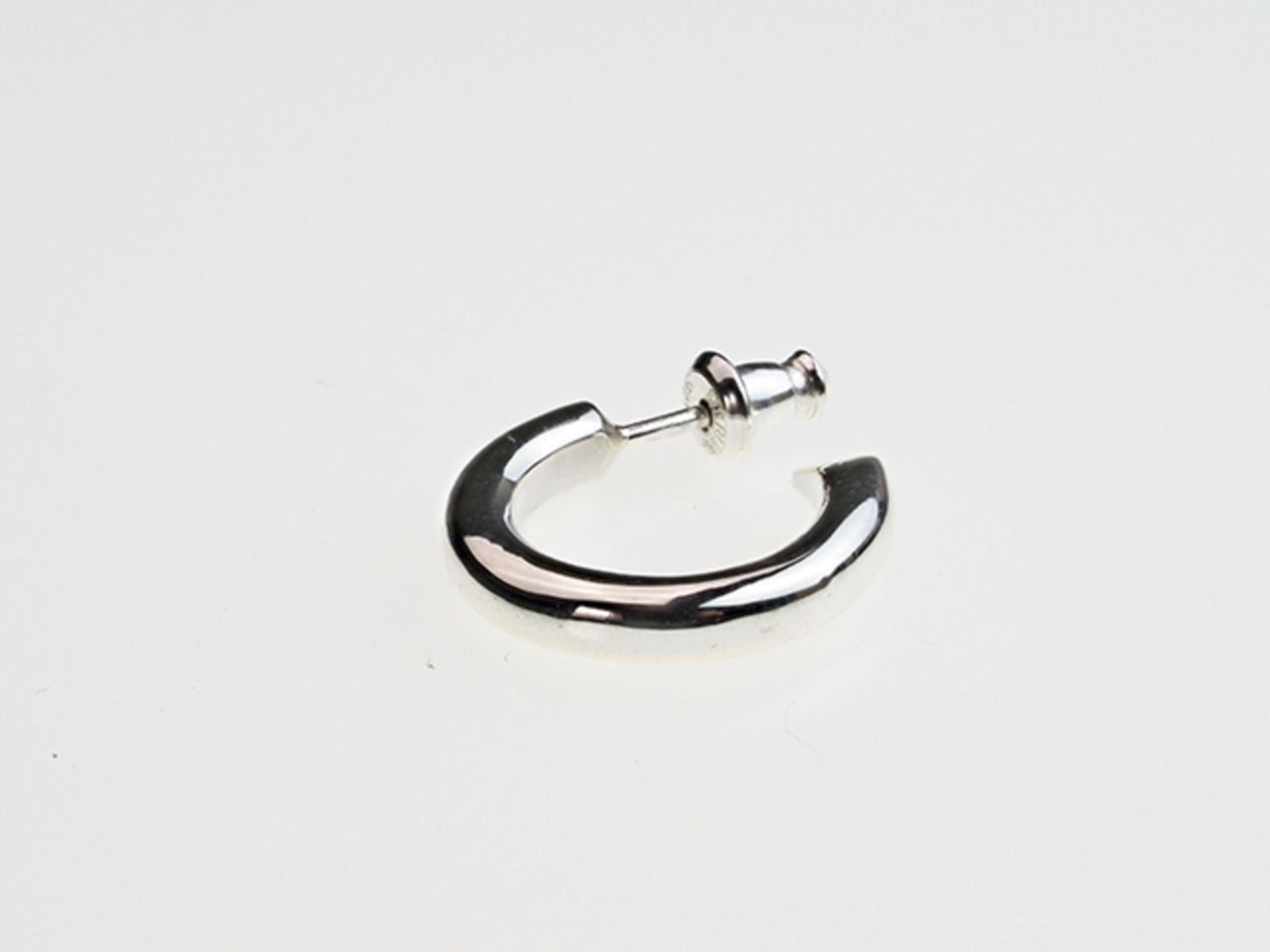PI-002  Round earring (Small)　線径3.5mm (左耳用)
