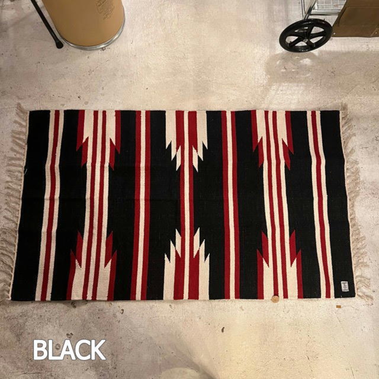 ｸﾗｳﾝMAT 90×150cm　4Color　ラグ　マット　レッド　ブラック　ブルー　グリーン　rug 　mat　
