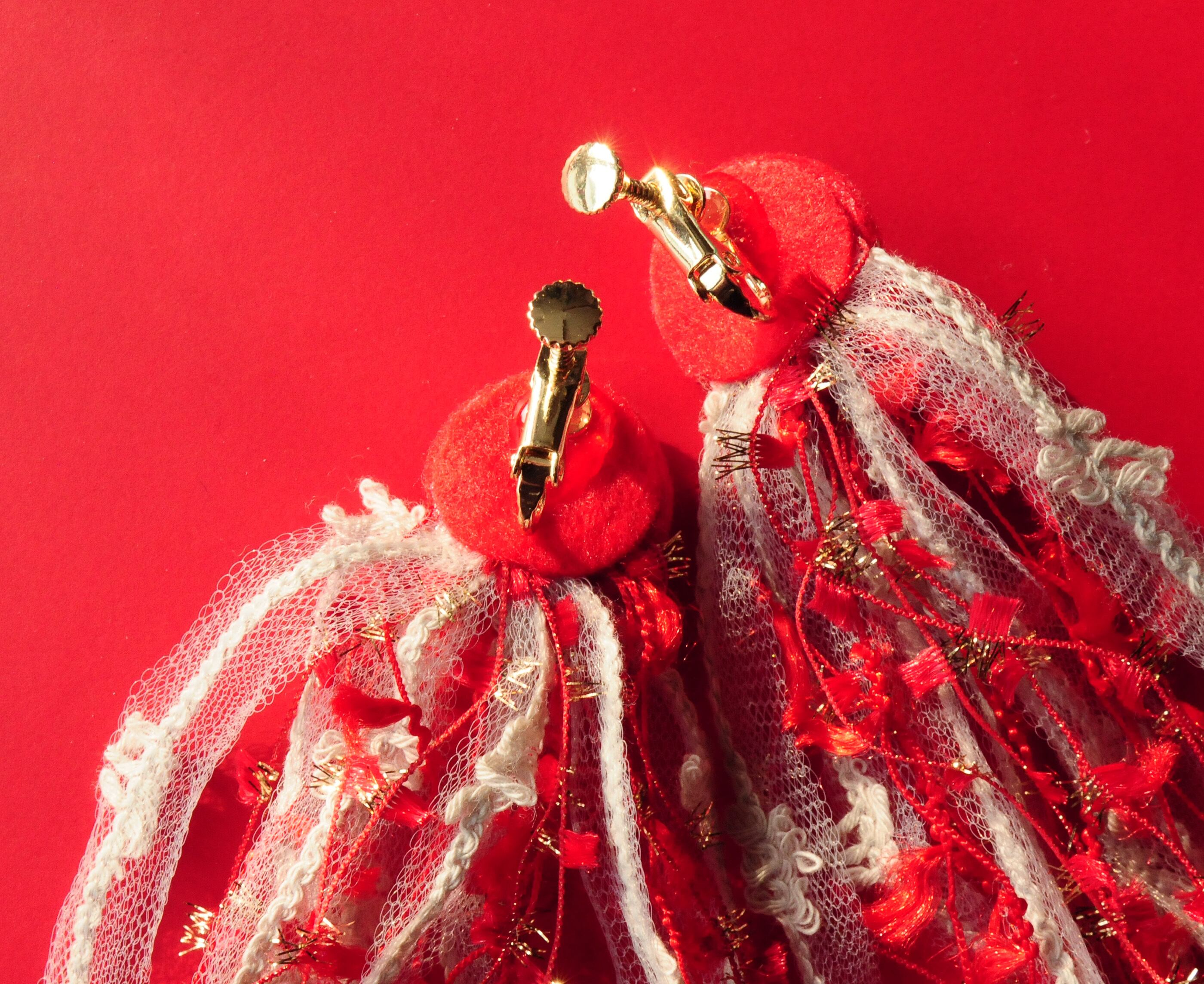 ＜Stella～願い事の星～＞『刺繍フリンジイヤリング/Strawberry Star』