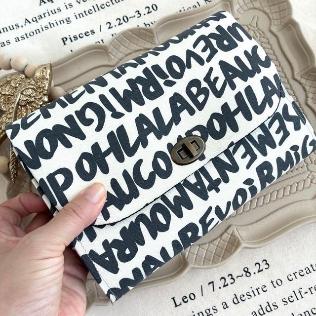 再販２回目・病院いくならひとまとめケース（英字）