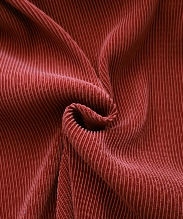 プリーツタイトスカート