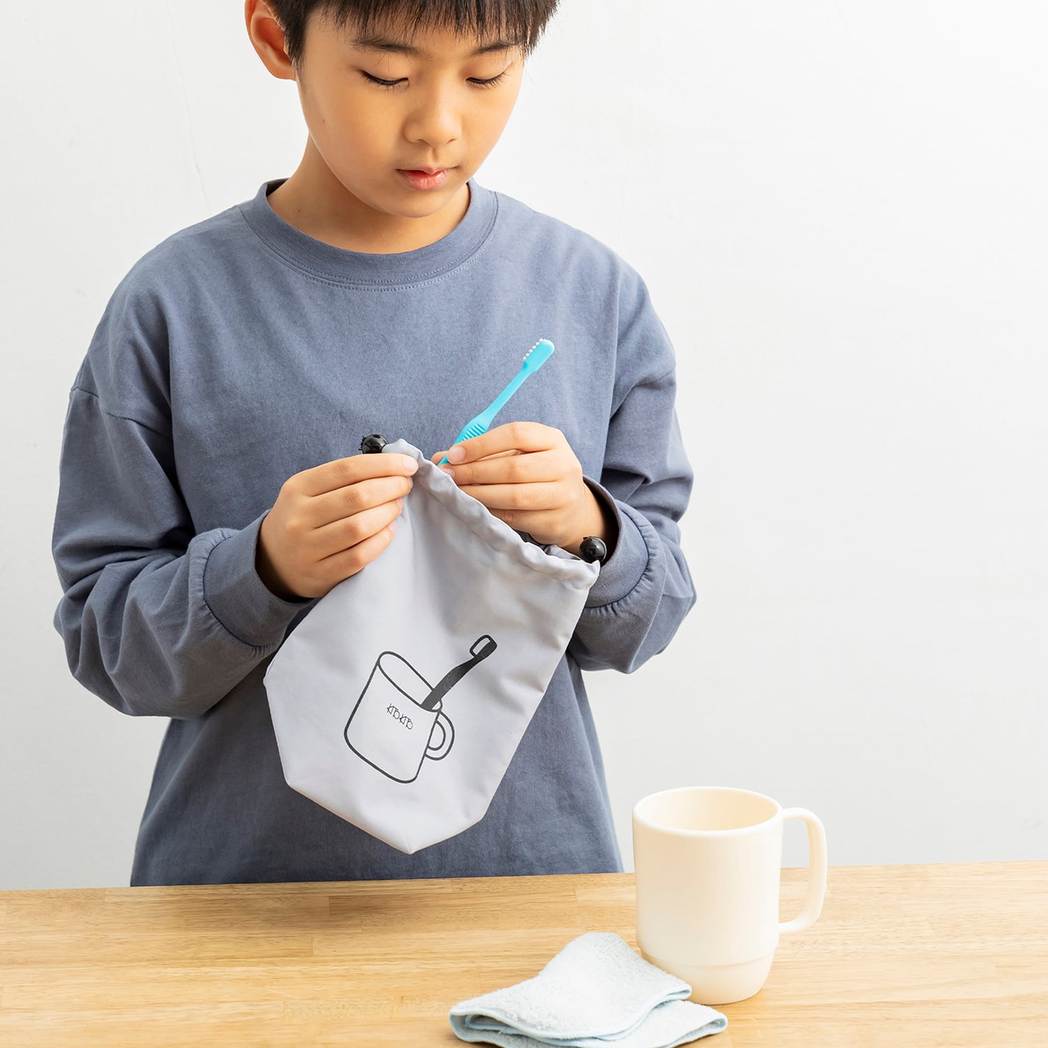 ■SOLD■コップ袋 歯ブラシコップ入れ ハンドメイド ドット ポンポン □SOLD□コップ袋 歯ブラシコップ入れ ハンドメイド ドット ポンポン