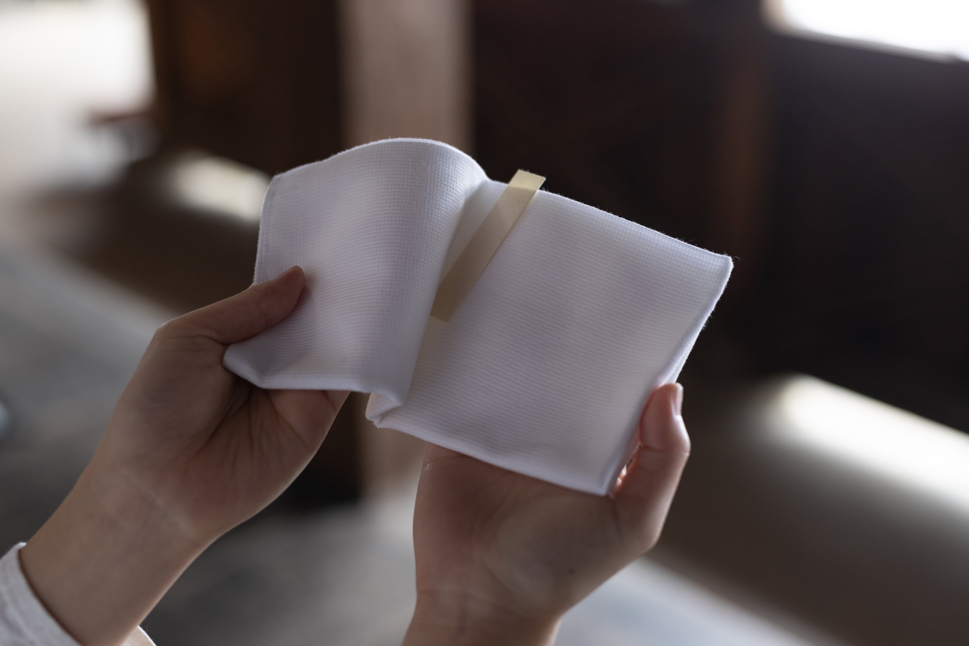 オリジナル御朱印付き「三寺巡りの本」とアロマペーパー | 水と匠 公式