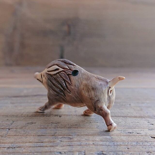 送料無料】希少！！ マンモスの牙 根付 猪 | shoprahu