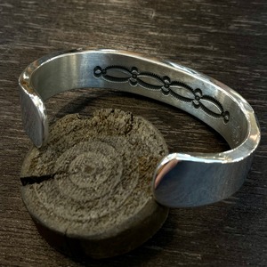 ブルースモーガン（Bruce Morgan）14金スタンプワークバングル【BIG SIZE】