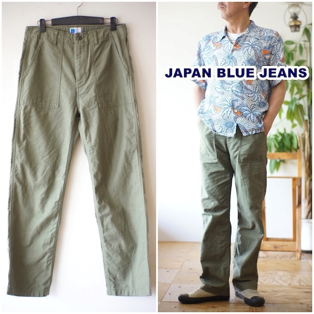 JAPAN BLUE JEANS　（ジャパンブルージーンズ）　ミリタリー ワークパンツ　「モダン ミリタリー ベイカーパンツ アーミー バックサテン硫化染め」