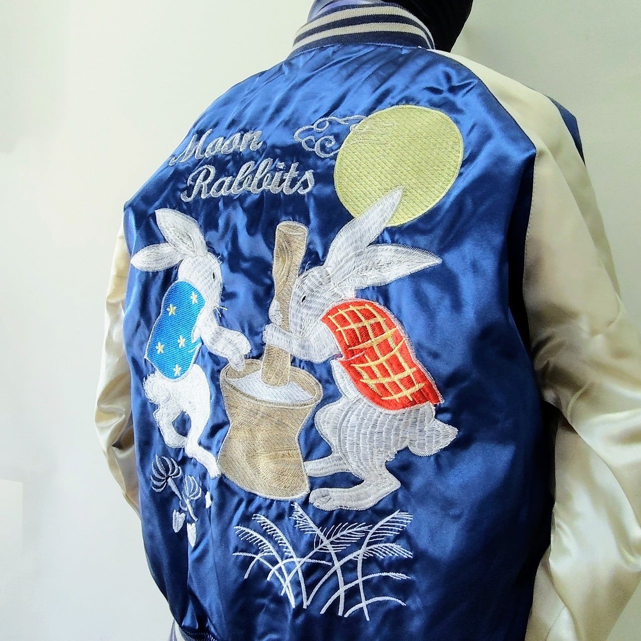 もちつきウサギ刺繍スカジャン L LL Embroidered jumper (SUKAJYAN