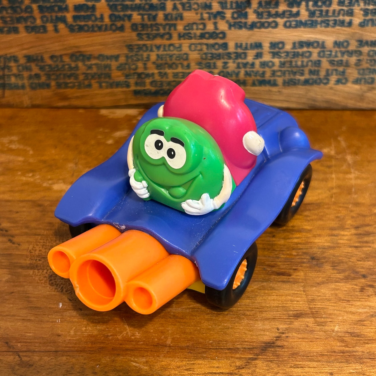 M&M's フィギュア バーガーキング グリーン レッド ミールトイ スポーツカー ミニカー  おもちゃ MU-295