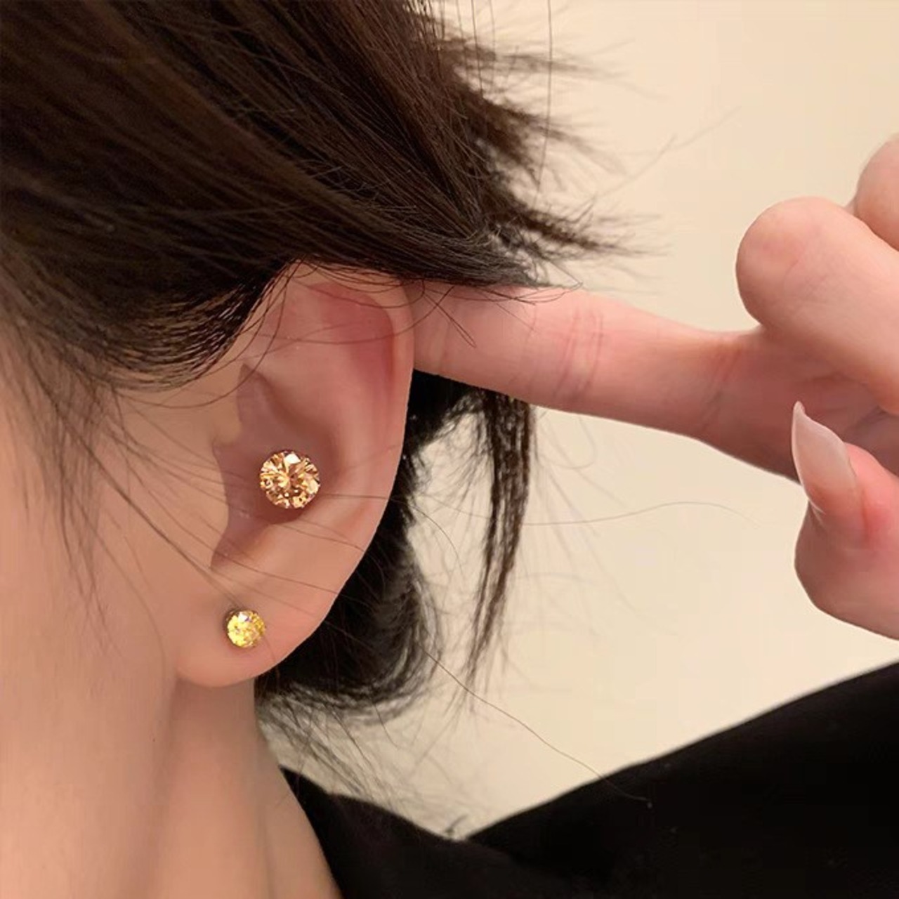 155E　ジルコニアマグネットピアス