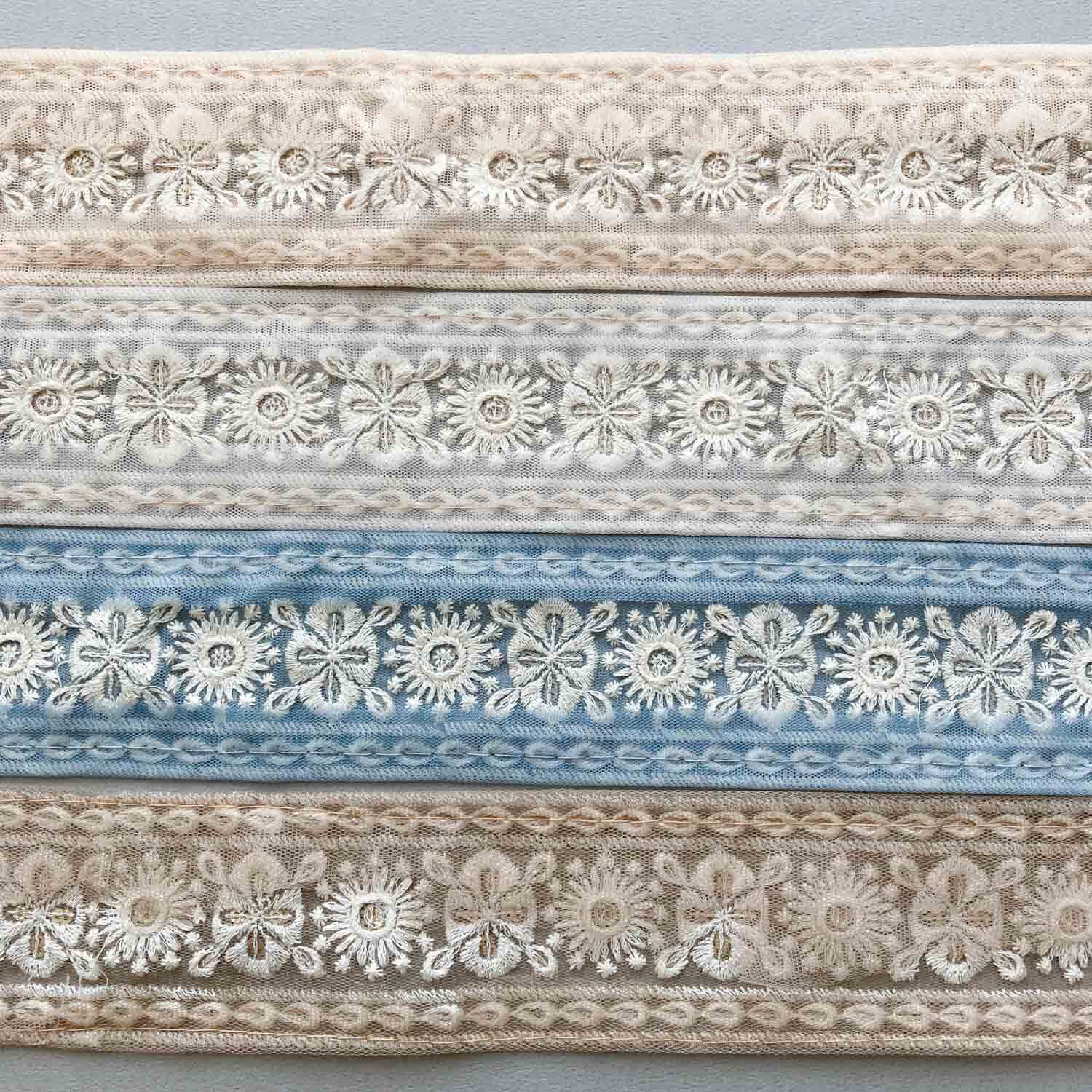 再入荷〉白いお花としずく縁の刺繍チュールリボン（1mカット） | Dua