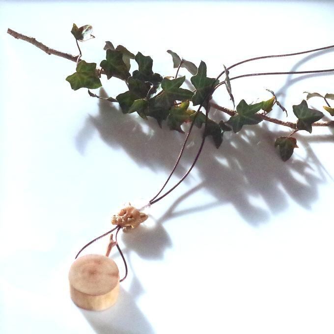 【一点物】✦⋆.八ヶ岳の森の贈り物 ✦⋆.·考える猫と桜の木とルチルクォーツのアロマボトルネックレス ⋆.·✦