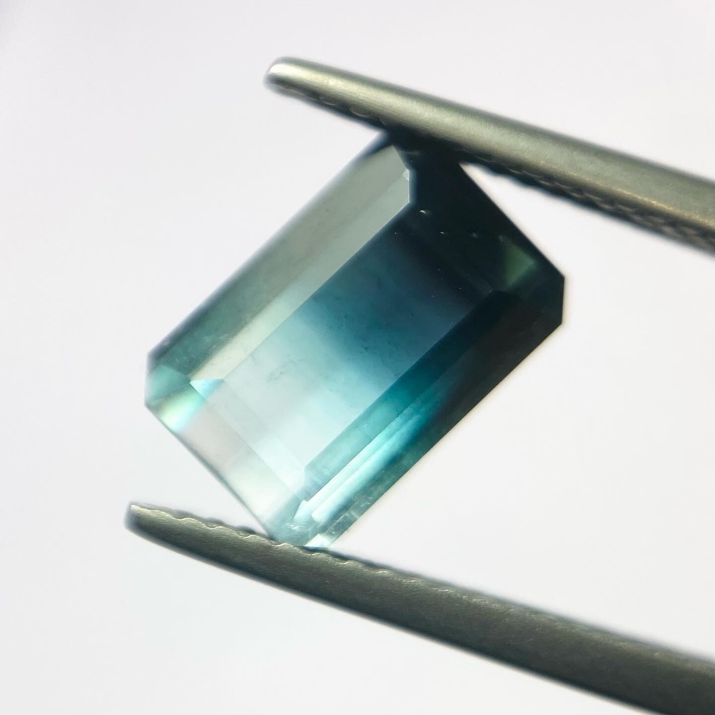 海グラデーション　パーティーカラードトルマリン