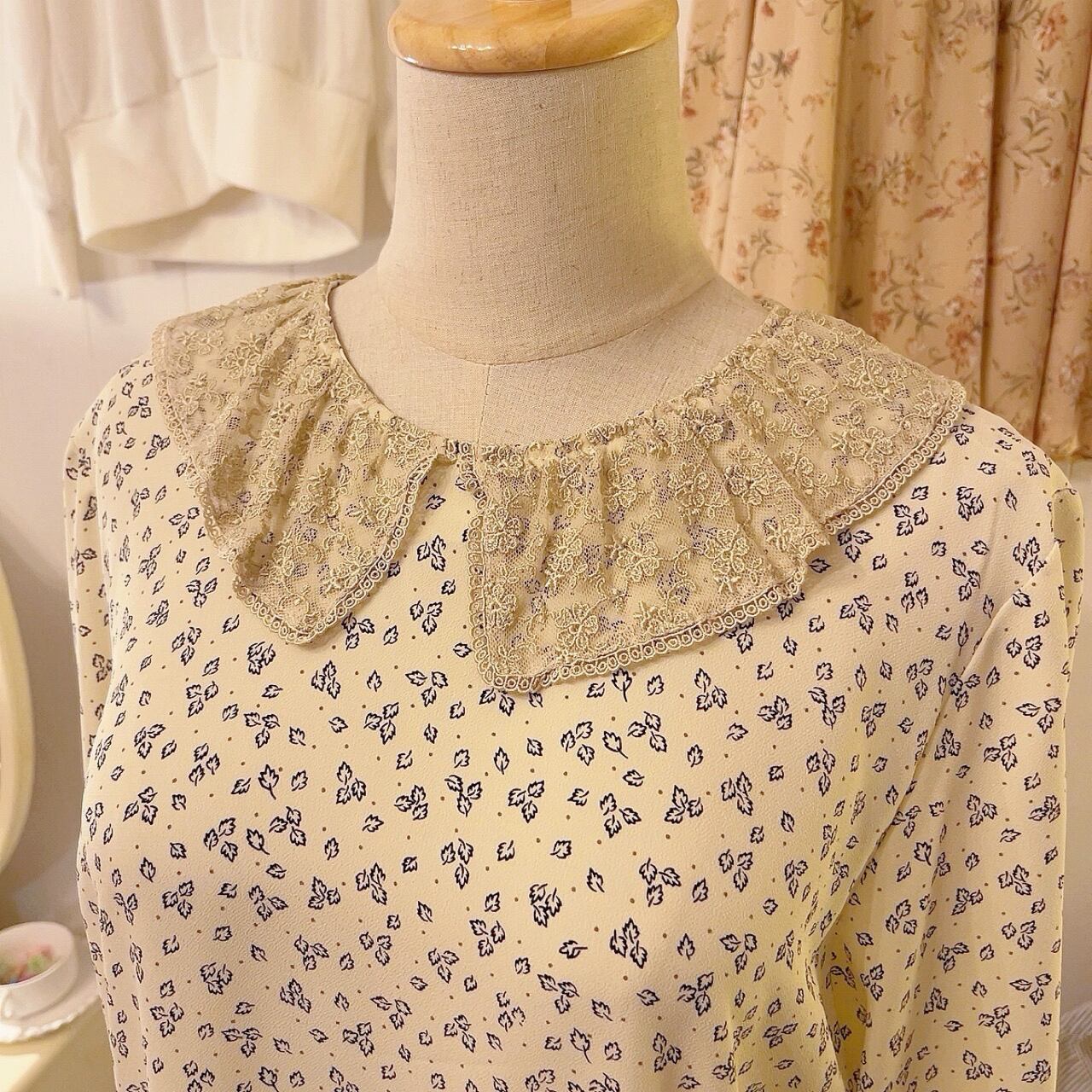 flower lace collar side ribbon one-piece