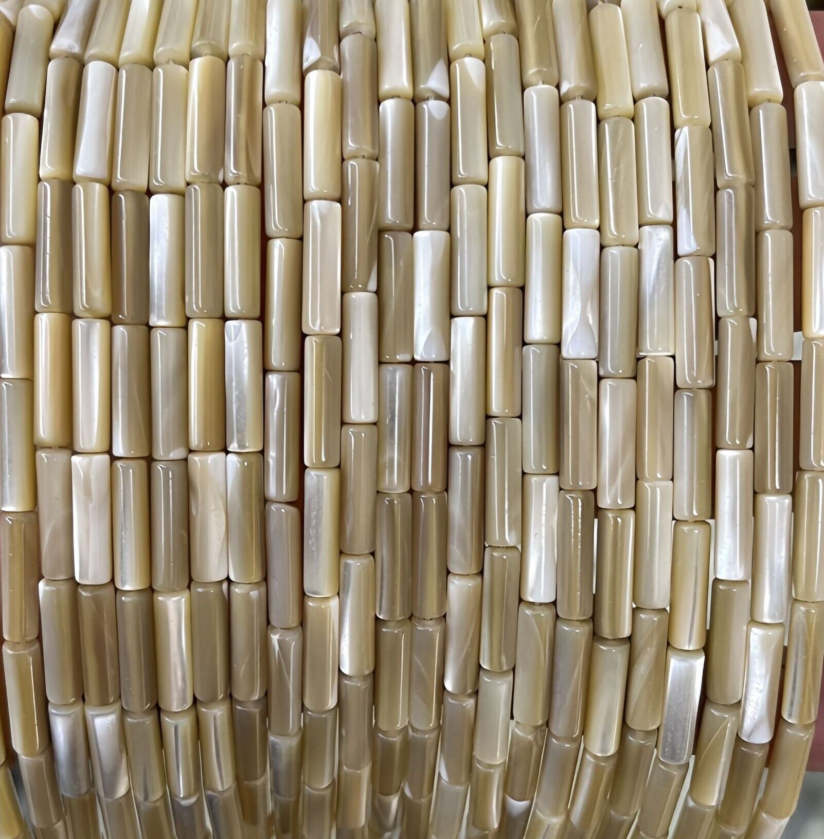 趣味・おもちゃ ベージュ円筒形プラスチックパーツ2個セット