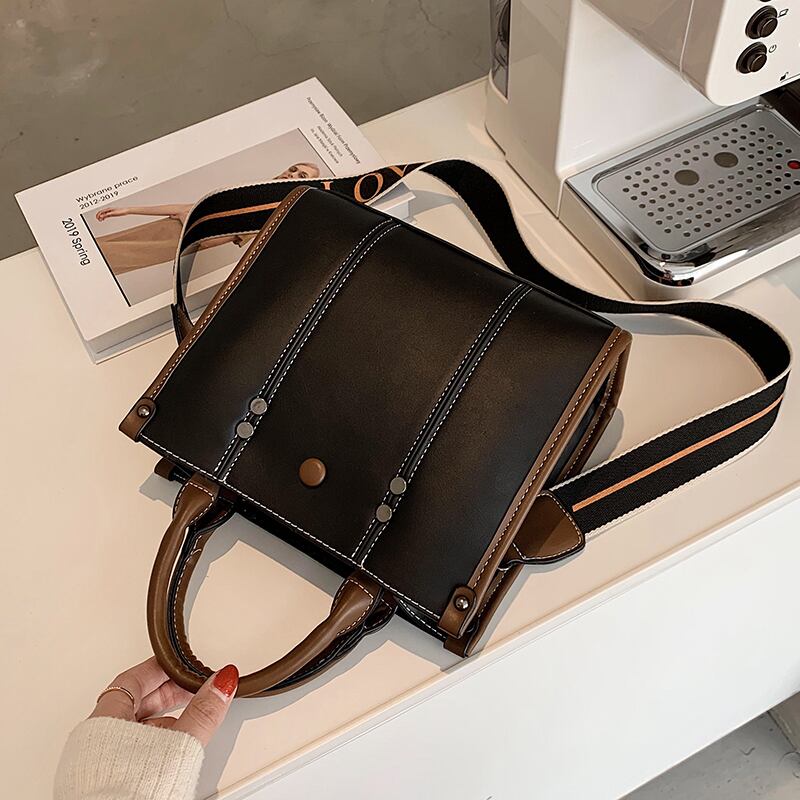 今年人気のバッグ、レディースバッグ、2020年の新流行ファッション、秋冬レトロメッセンジャーバッグ、オールマッチシングルショルダーバッグ Tiancai_Wing_Bag90104382114