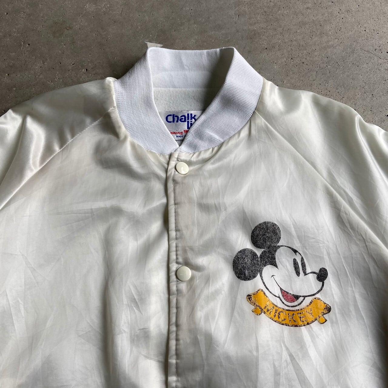 USA製 90年代 Chalk Line Disney ディズニー ミッキーマウス プロント サテンスタジャン キャラクター メンズL相当 古着  レディース バックプリント 90s 白 ホワイト MICKEY MOUSE【ナイロンジャケット】【CS2209a-30】 | cave ...