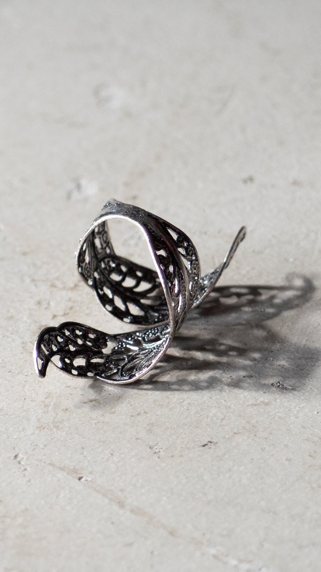 unknown used Leaf shape ring