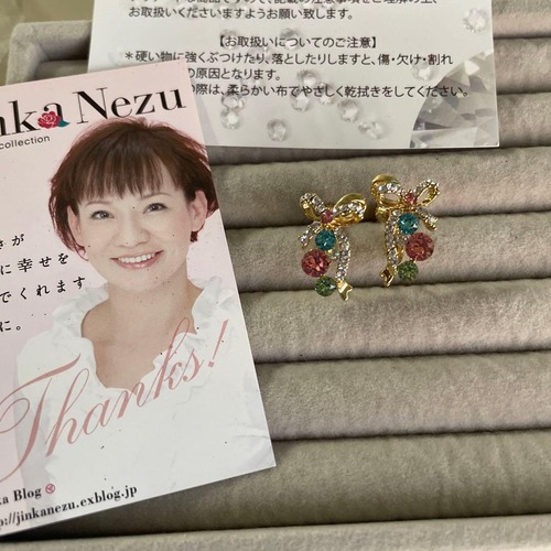 Jinka Nezu スワロフスキーストーンイヤリング