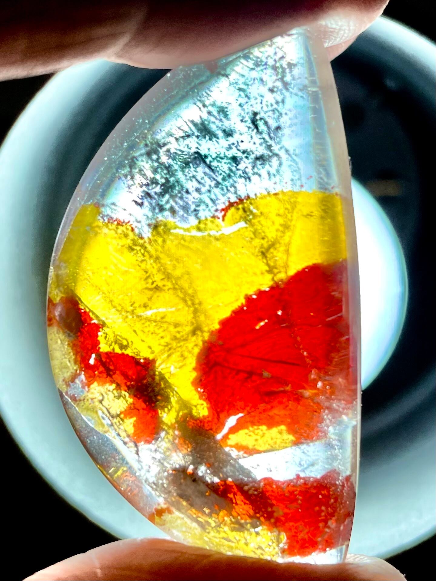 1) ブラジル産「オーロラ・クオーツ」