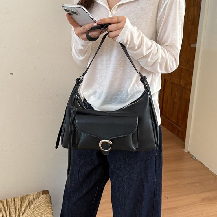 5月購入新鮮状態　限定ヒンのショルダーバッグかなり格安お買い得 ショルダーバッグ | quin5