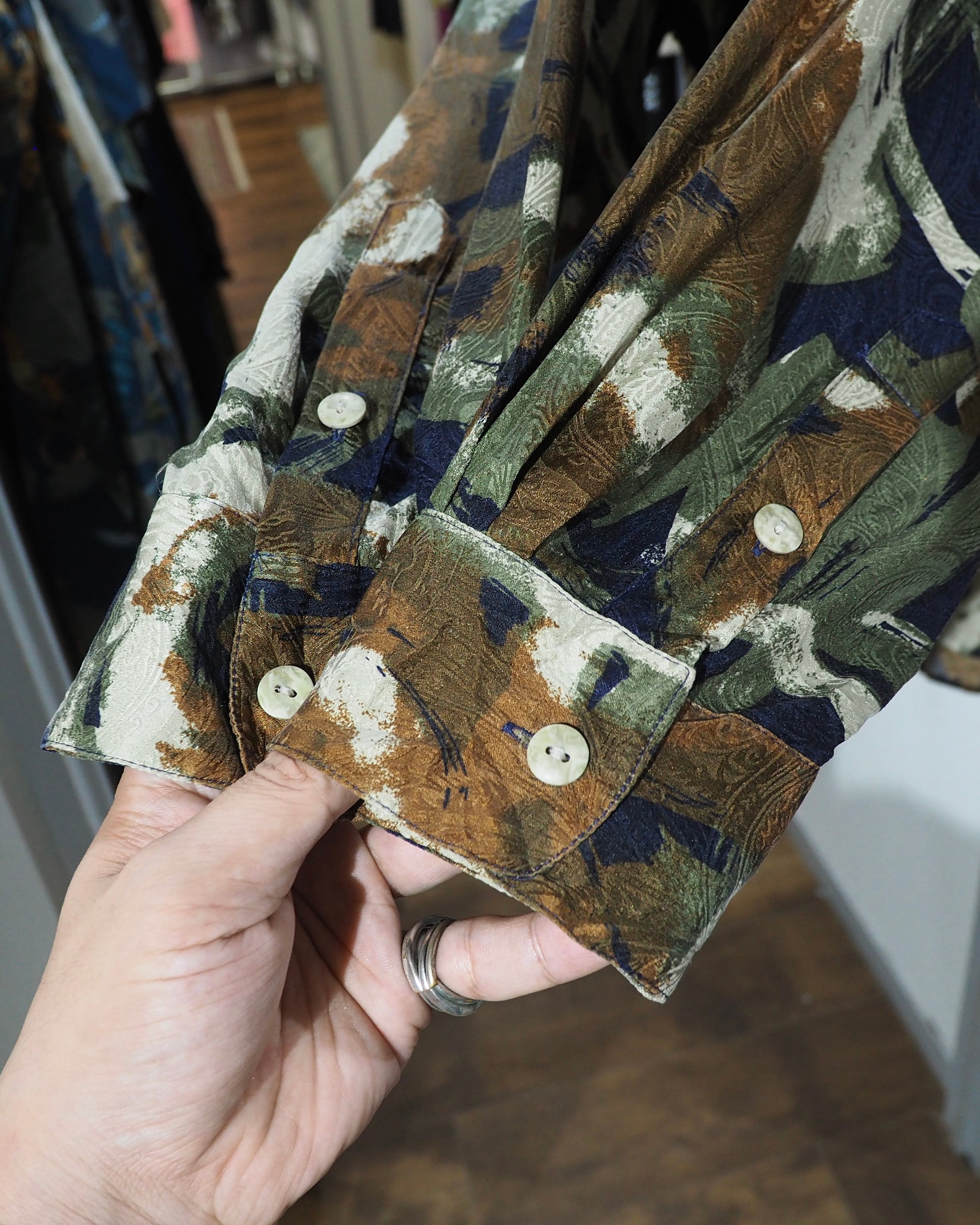 1990s ” GOOUCH ” Beautiful Abstract painting × Paisley all Over vintage loose Silk shirt