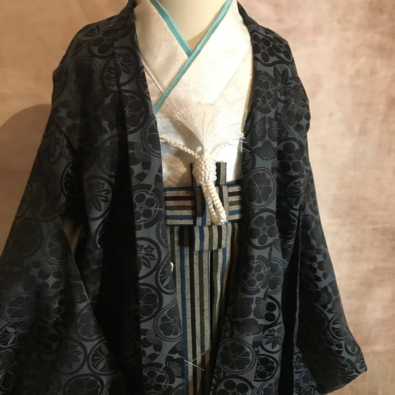 【受注製作】ORTHODOGS 110size/5歳 正統派の羽織袴・90size/3歳 ゴブランペイズリ柄 羽織 袴 3点セット・懐剣お守りセット