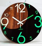 サイレント 常夜灯時計 電波非対応 壁掛け時計 連続秒針 サイレント 見やすい壁掛け時計  リビング 寝室 メイン装飾 インテリア プレゼント ギフト