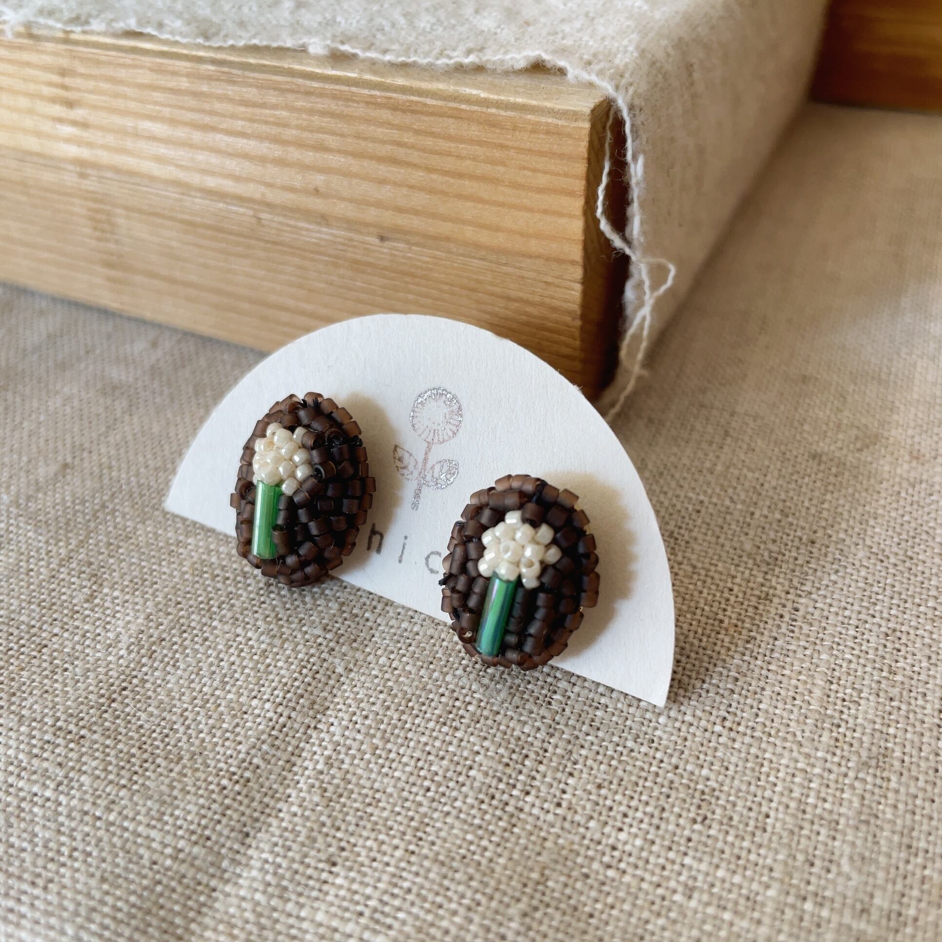 chico/お花刺繍ピアス