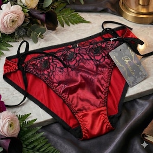 Plus Size Satin Tie-side Panty (Red) | サテン 紐パン (レッド) | FREESIA Original