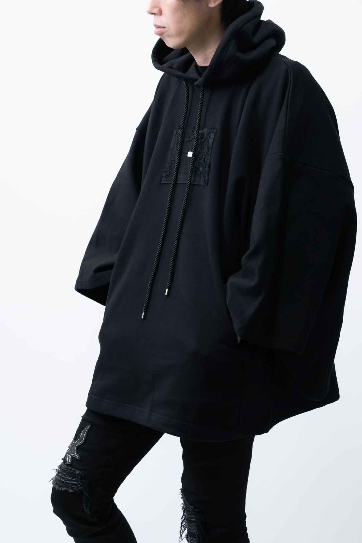 青木被服×KIMONOT®】コラボレーションKIMONOパーカー “刺繍デニム