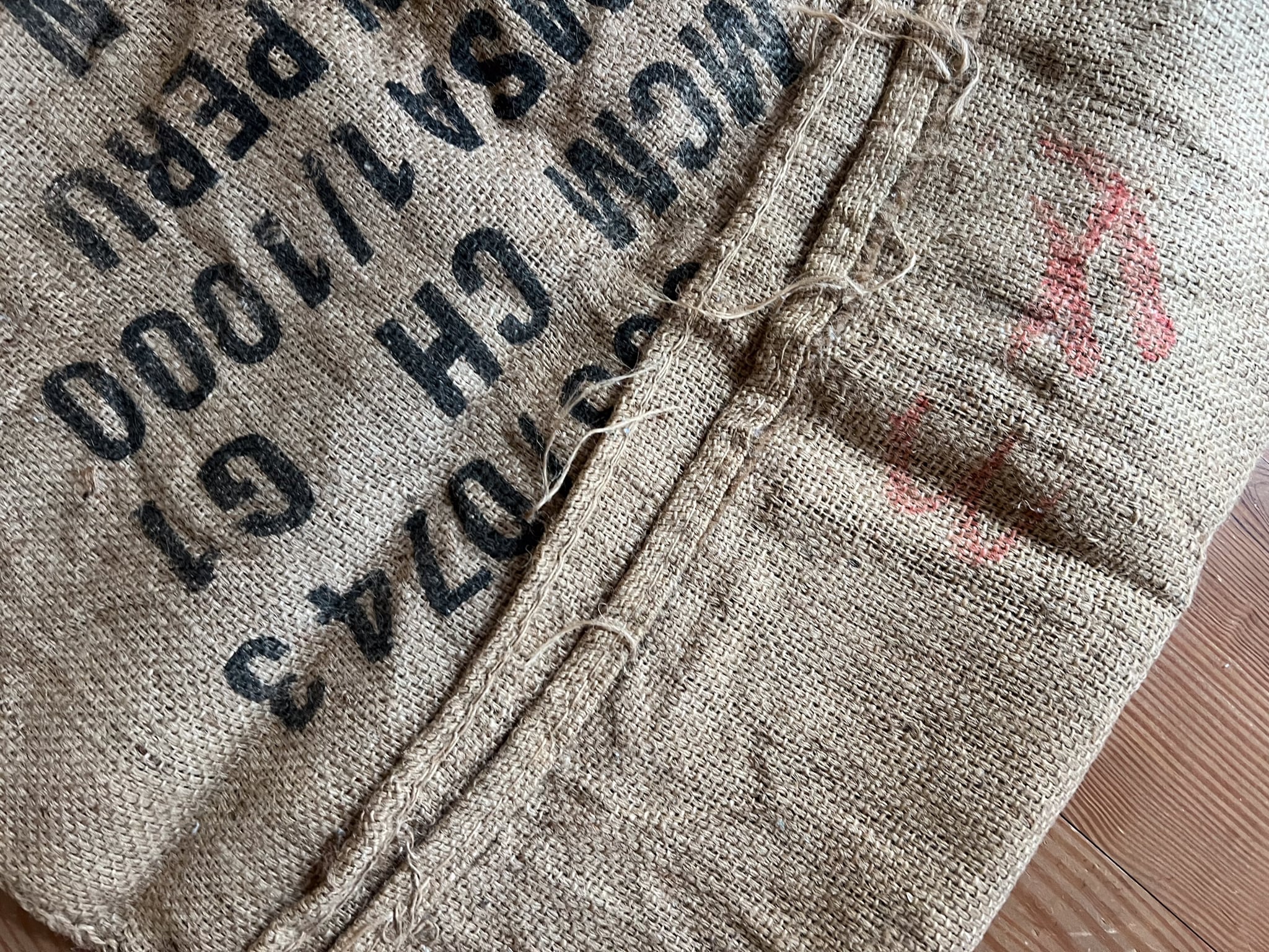 コーヒー豆の大きな古い麻袋(A) ヴィンテージ