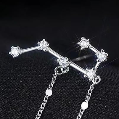 ポラリスエンチャント 北極星のピアス M23477 | 奇妙な洋装雑貨店