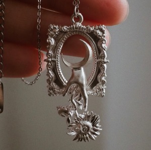 月に焦がれた向日葵の首飾り　シルバー